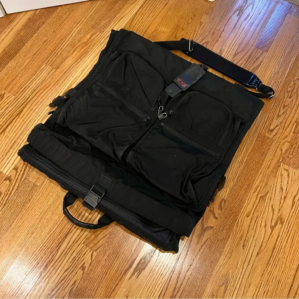 Vintage Tumi Foldable Garment Travel Bag Black Crossbody Strap